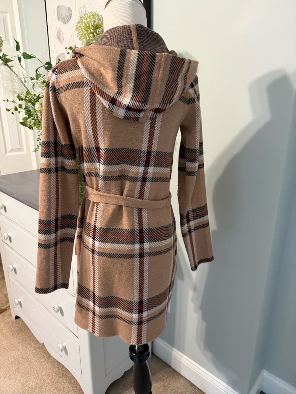 Tahari Tan Plaid Hooded Belted Cardigan Sweater - Picture 3 of 5